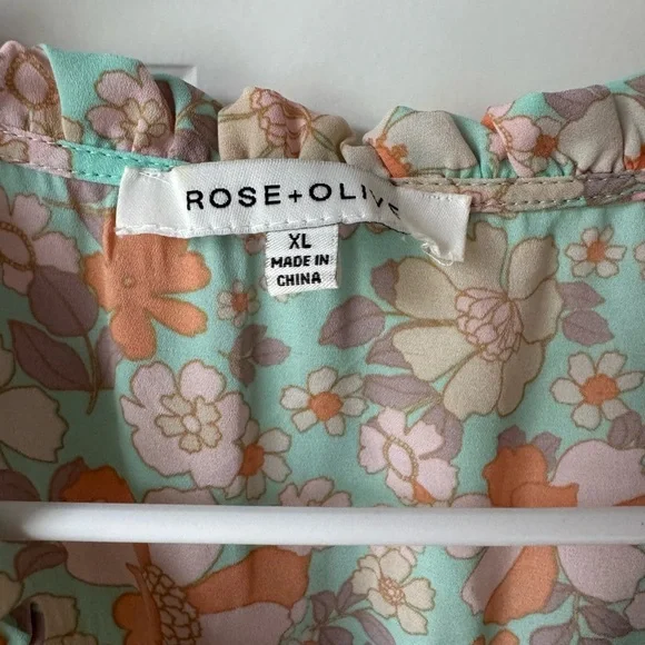 Rose & Olive Green and Orange Flutter Sleeve Blouse - Picture 3 of 6